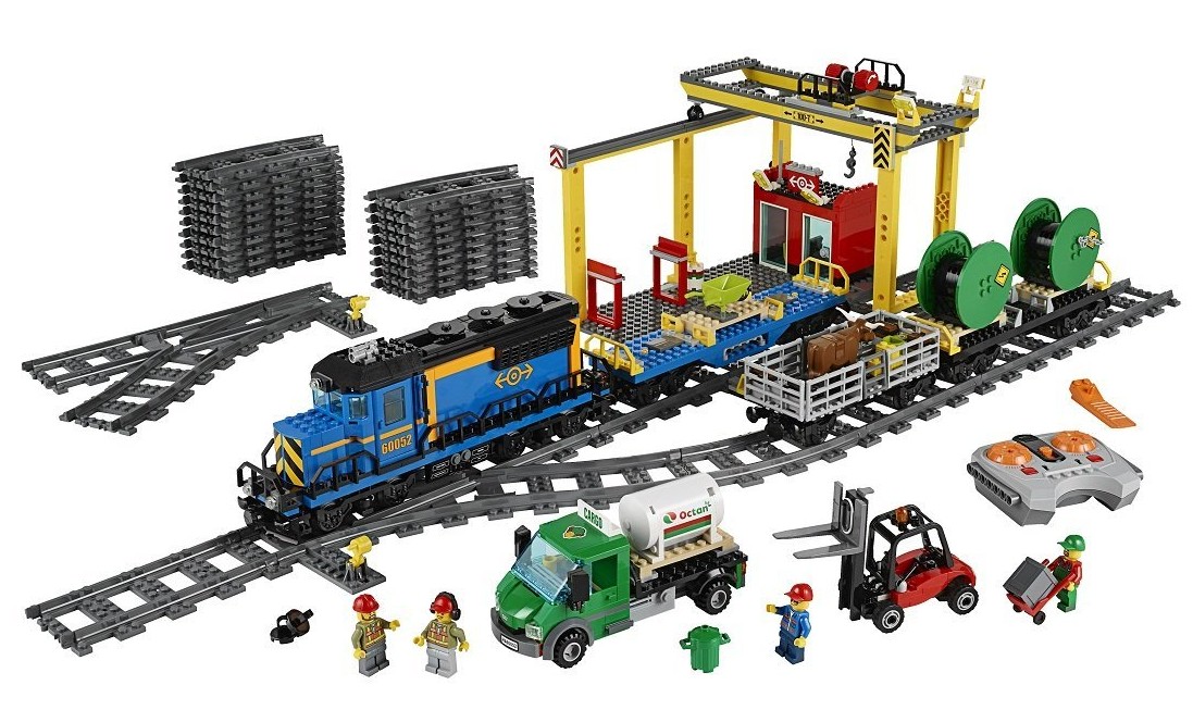 60052-LEGO-City-Cargo-Train-2014-LEGO-Set-e1398285724380.jpg
