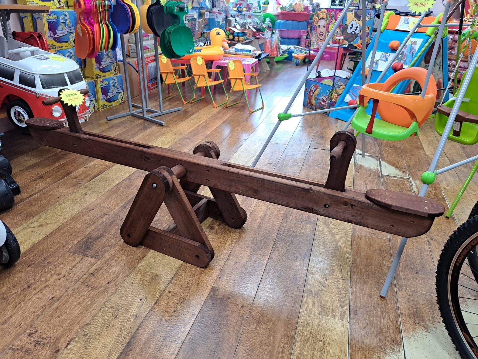 Dvivietės balansinės lauko sūpynės
