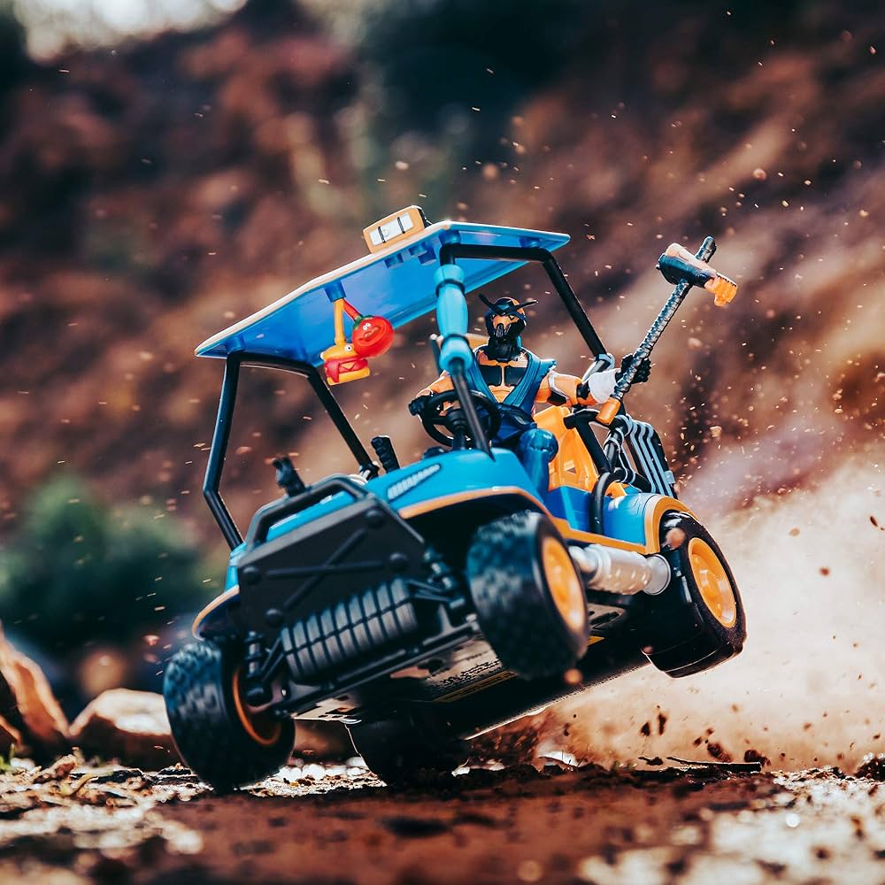 Fortnite radijo bangomis valdomas automobilis su figūrėle