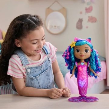 Gabby’s Dollhouse „Sing & Shine“ Undinėlė Gabby, 35 cm - Toys Plius